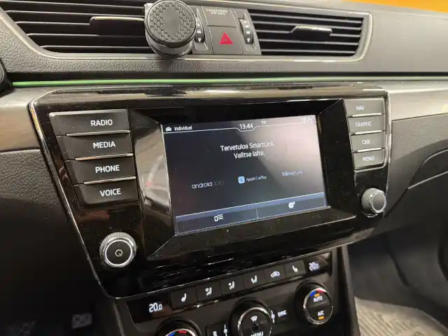 Harmaa Farmari, Skoda Superb – NKC-576