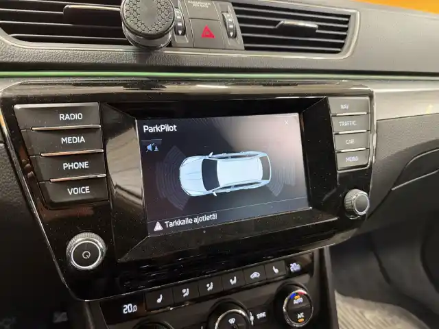 Harmaa Farmari, Skoda Superb – NKC-576