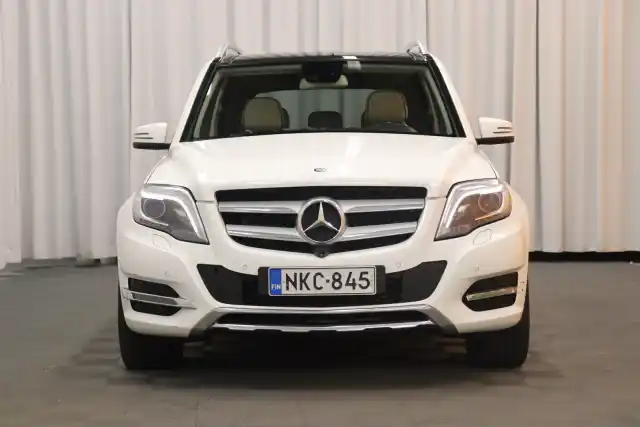 Valkoinen Maastoauto, Mercedes-Benz GLK – NKC-845