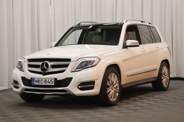 Valkoinen Maastoauto, Mercedes-Benz GLK – NKC-845