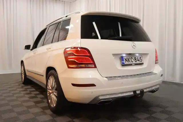 Valkoinen Maastoauto, Mercedes-Benz GLK – NKC-845