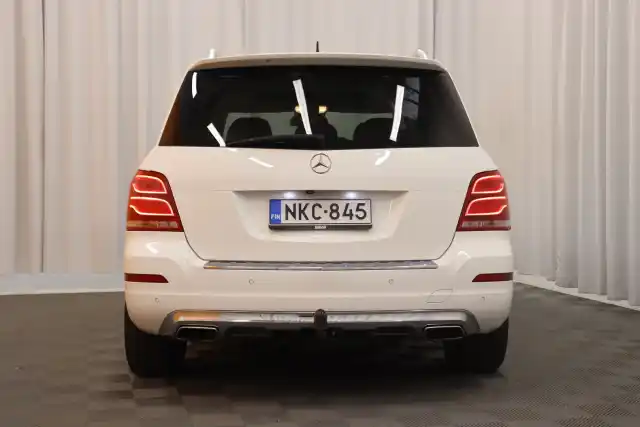 Valkoinen Maastoauto, Mercedes-Benz GLK – NKC-845