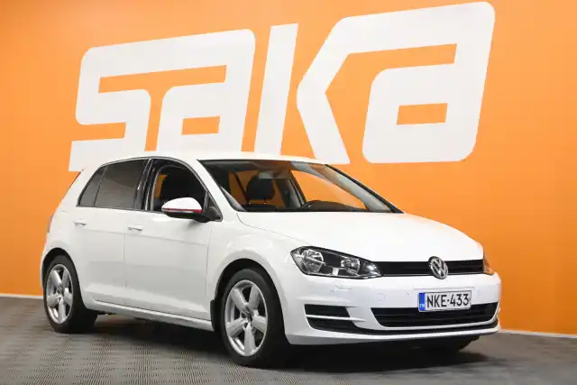 Valkoinen Viistoperä, Volkswagen Golf – NKE-433