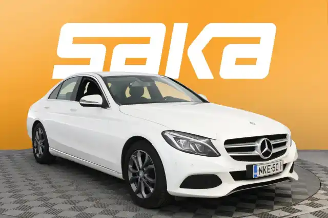 Valkoinen Sedan, Mercedes-Benz C – NKE-501