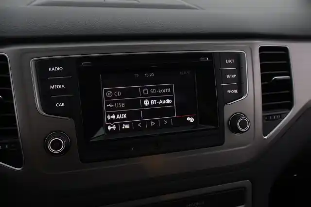 Hopea Tila-auto, Volkswagen Golf Sportsvan – NKF-132