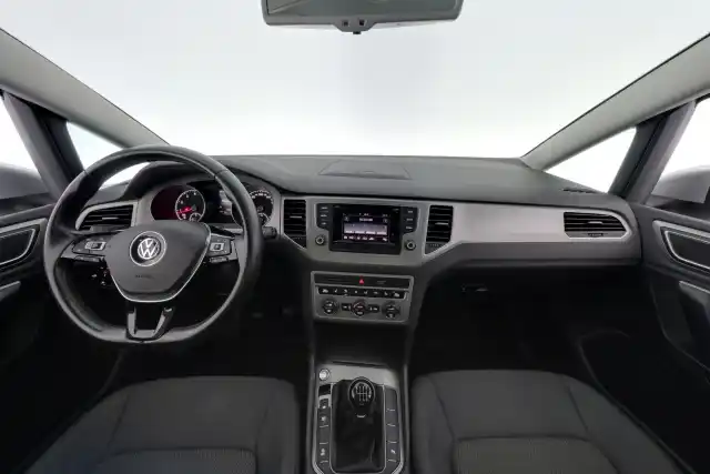 Hopea Tila-auto, Volkswagen Golf Sportsvan – NKF-132