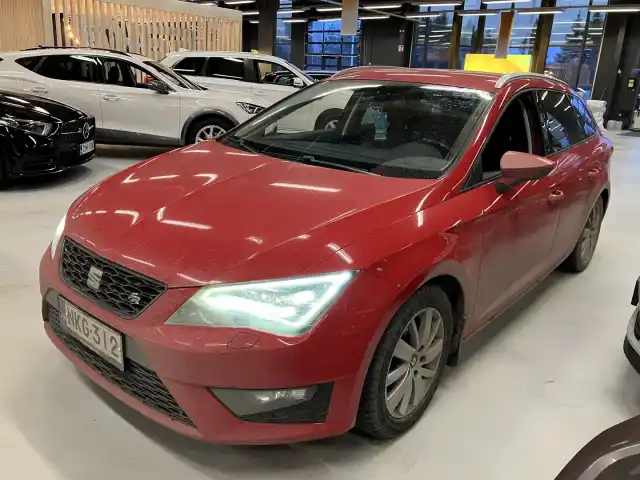 Punainen Farmari, Seat Leon ST – NKG-312