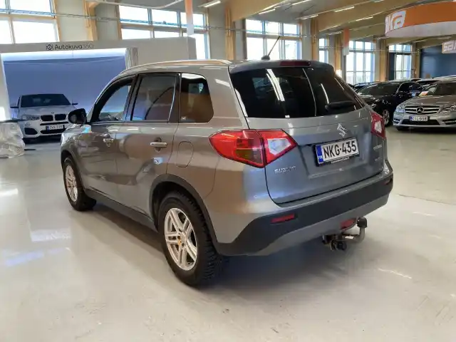 Harmaa Viistoperä, Suzuki Vitara – NKG-435