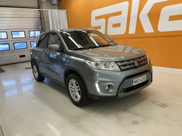 Harmaa Viistoperä, Suzuki Vitara – NKG-435