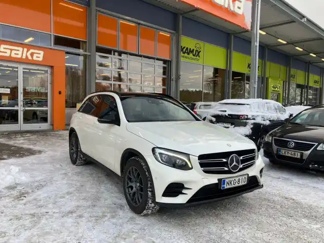 Valkoinen Maastoauto, Mercedes-Benz GLC – NKG-810