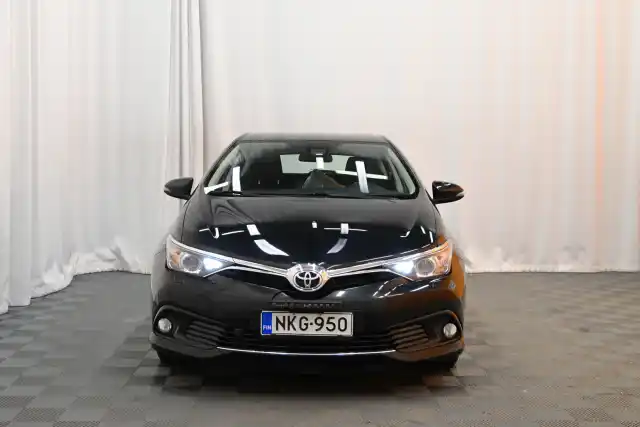 Musta Viistoperä, Toyota Auris – NKG-950