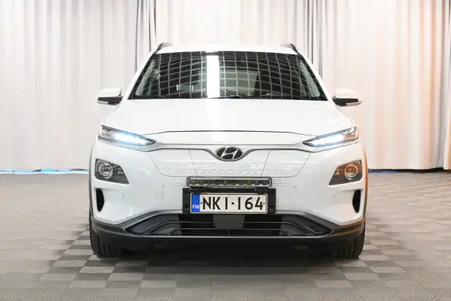 Valkoinen Maastoauto, Hyundai KONA – NKI-164