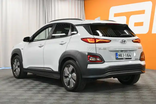 Valkoinen Maastoauto, Hyundai KONA – NKI-164