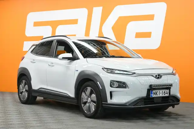 Valkoinen Maastoauto, Hyundai KONA – NKI-164