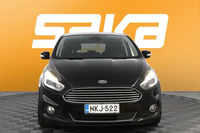 Musta Tila-auto, Ford S-Max – NKJ-522