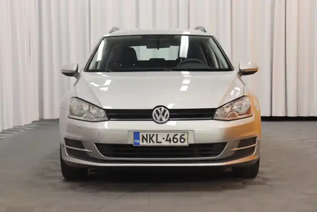 Harmaa Farmari, Volkswagen Golf – NKL-466