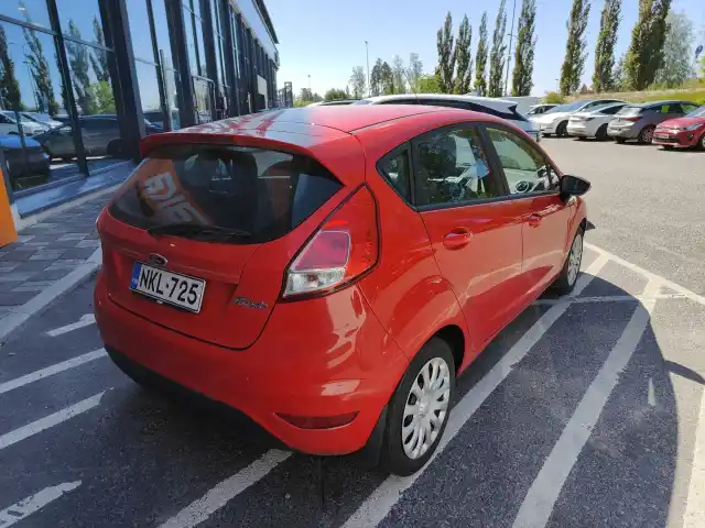 Punainen Viistoperä, Ford Fiesta – NKL-725