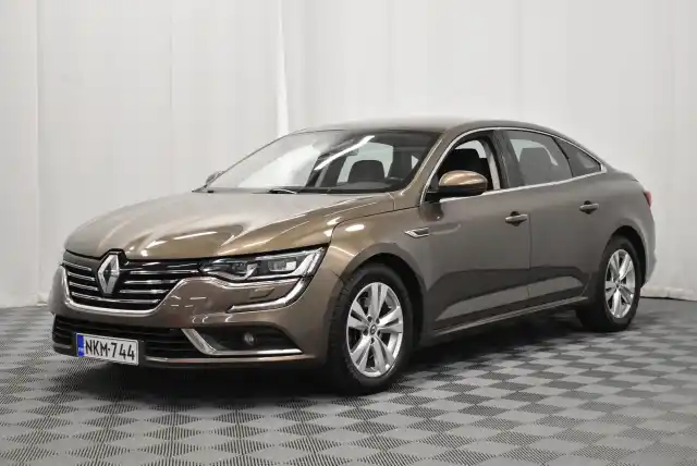 Ruskea Sedan, Renault Talisman – NKM-744