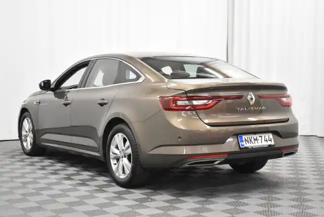 Ruskea Sedan, Renault Talisman – NKM-744