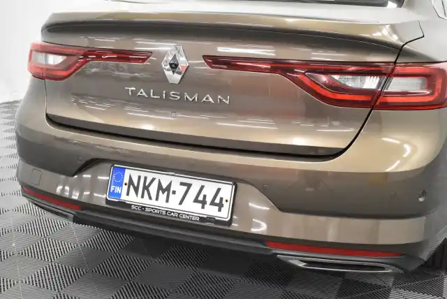 Ruskea Sedan, Renault Talisman – NKM-744