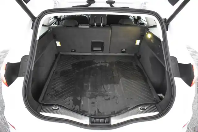 Valkoinen Farmari, Ford Mondeo – NKN-216
