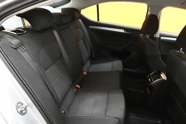 Harmaa Sedan, Skoda Superb – NKN-478