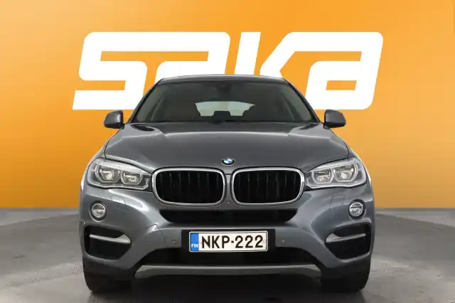 Harmaa Maastoauto, BMW X6 – NKP-222