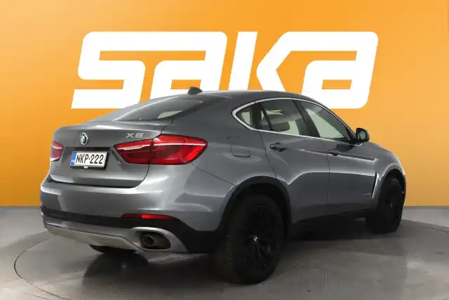 Harmaa Maastoauto, BMW X6 – NKP-222