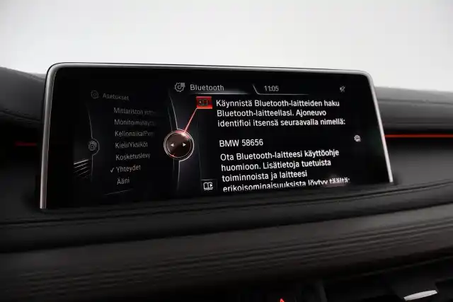 Harmaa Maastoauto, BMW X6 – NKP-222