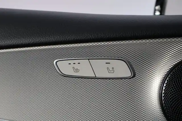 Musta Sedan, Mercedes-Benz E – NKT-890
