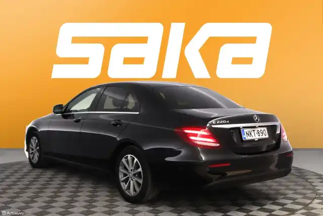 Musta Sedan, Mercedes-Benz E – NKT-890