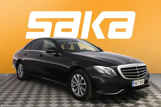 Musta Sedan, Mercedes-Benz E – NKT-890