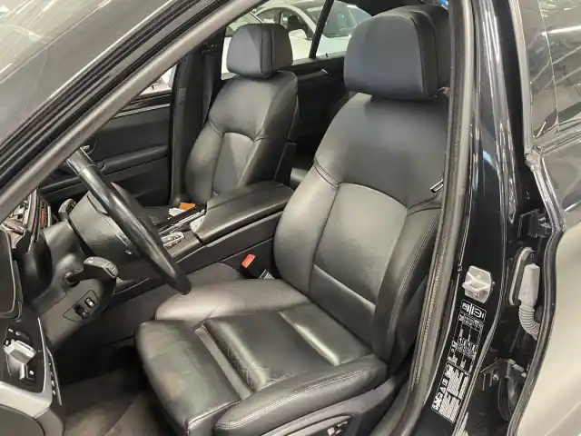 Musta Sedan, BMW 535 – NKY-230