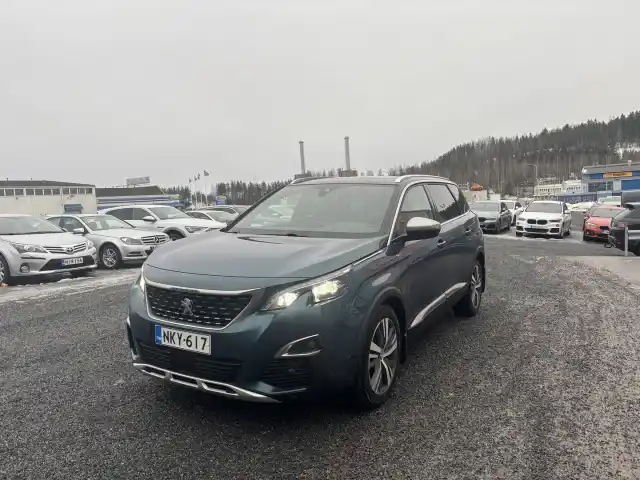 Harmaa Tila-auto, Peugeot 5008 – NKY-617