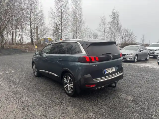 Harmaa Tila-auto, Peugeot 5008 – NKY-617