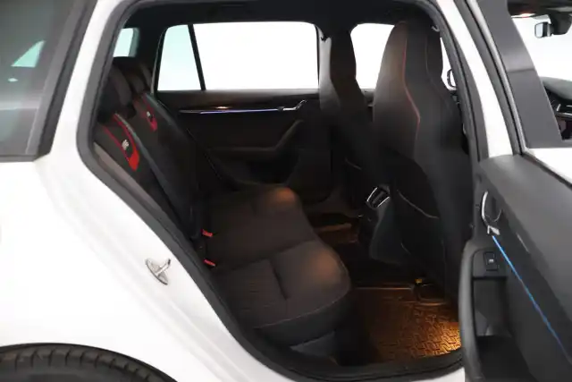 Valkoinen Farmari, Skoda Octavia – NKZ-360