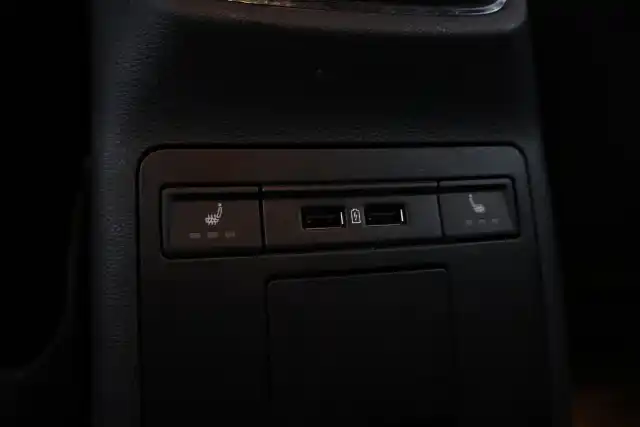 Valkoinen Farmari, Skoda Octavia – NKZ-360