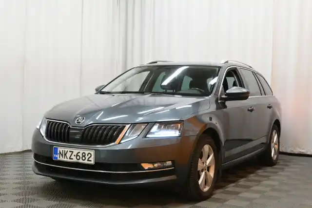 Harmaa Farmari, Skoda Octavia – NKZ-682