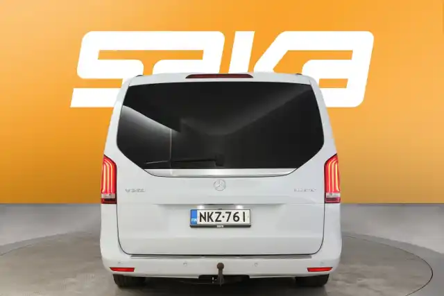 Valkoinen Tila-auto, Mercedes-Benz V – NKZ-761