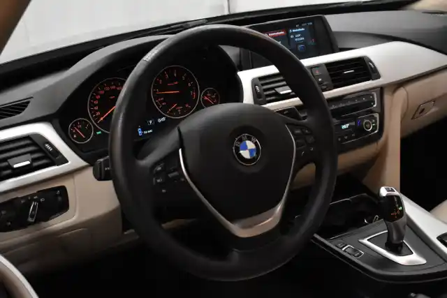 Harmaa Sedan, BMW 320 Gran Turismo – NKZ-985