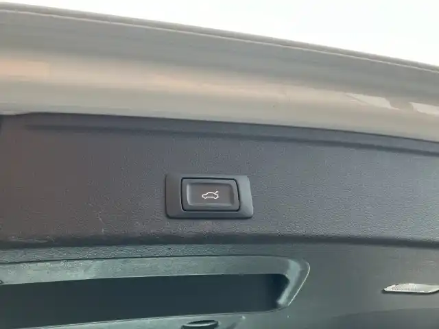 Valkoinen Farmari, Audi A4 ALLROAD – NLA-349