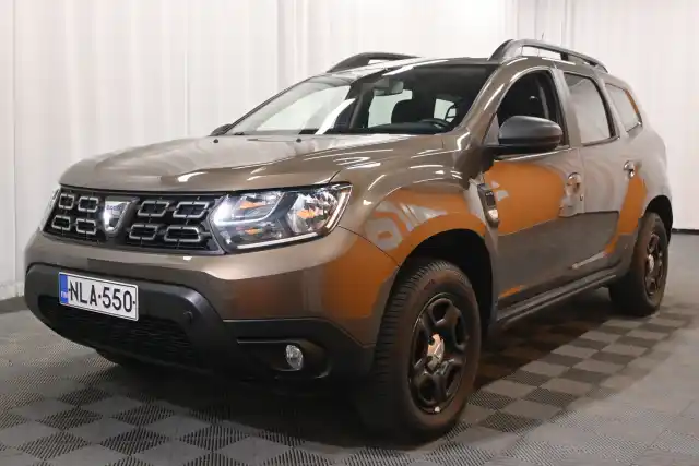 Ruskea Maastoauto, Dacia Duster – NLA-550