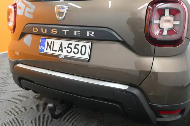 Ruskea Maastoauto, Dacia Duster – NLA-550