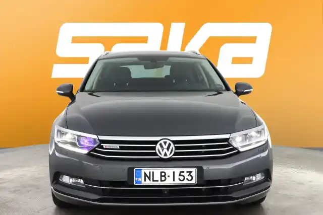 Harmaa Farmari, Volkswagen Passat – NLB-153