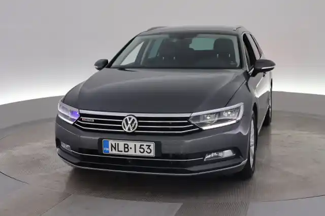 Harmaa Farmari, Volkswagen Passat – NLB-153