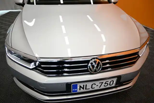 Hopea Farmari, Volkswagen Passat – NLC-750