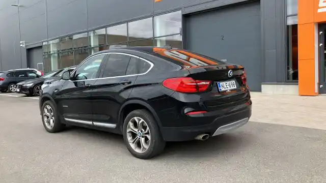 Musta Maastoauto, BMW X4 – NLE-698