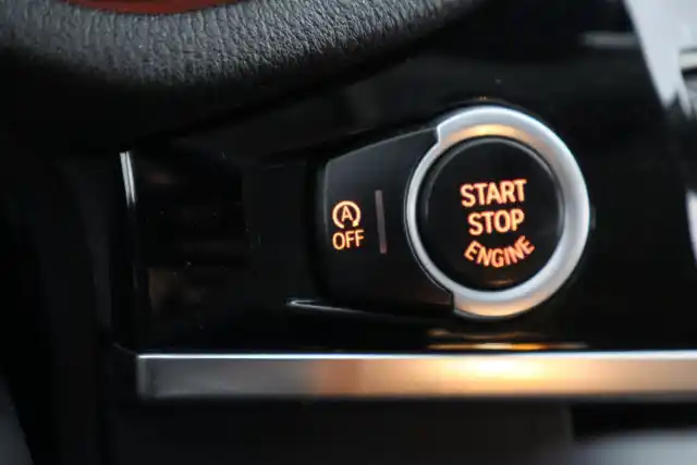 Musta Maastoauto, BMW X4 – NLE-698