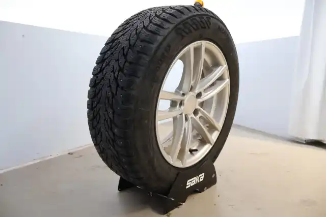 Musta Maastoauto, BMW X4 – NLE-698