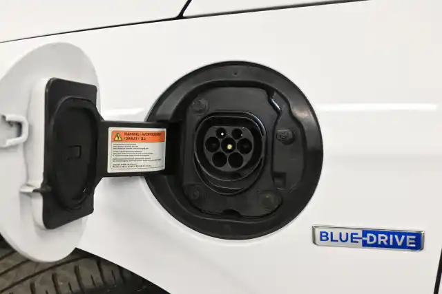 Valkoinen Viistoperä, Hyundai IONIQ plug-in – NLE-841